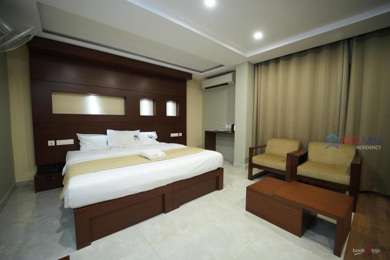 Hotel Bigmall Residency Kannangad Exterior foto