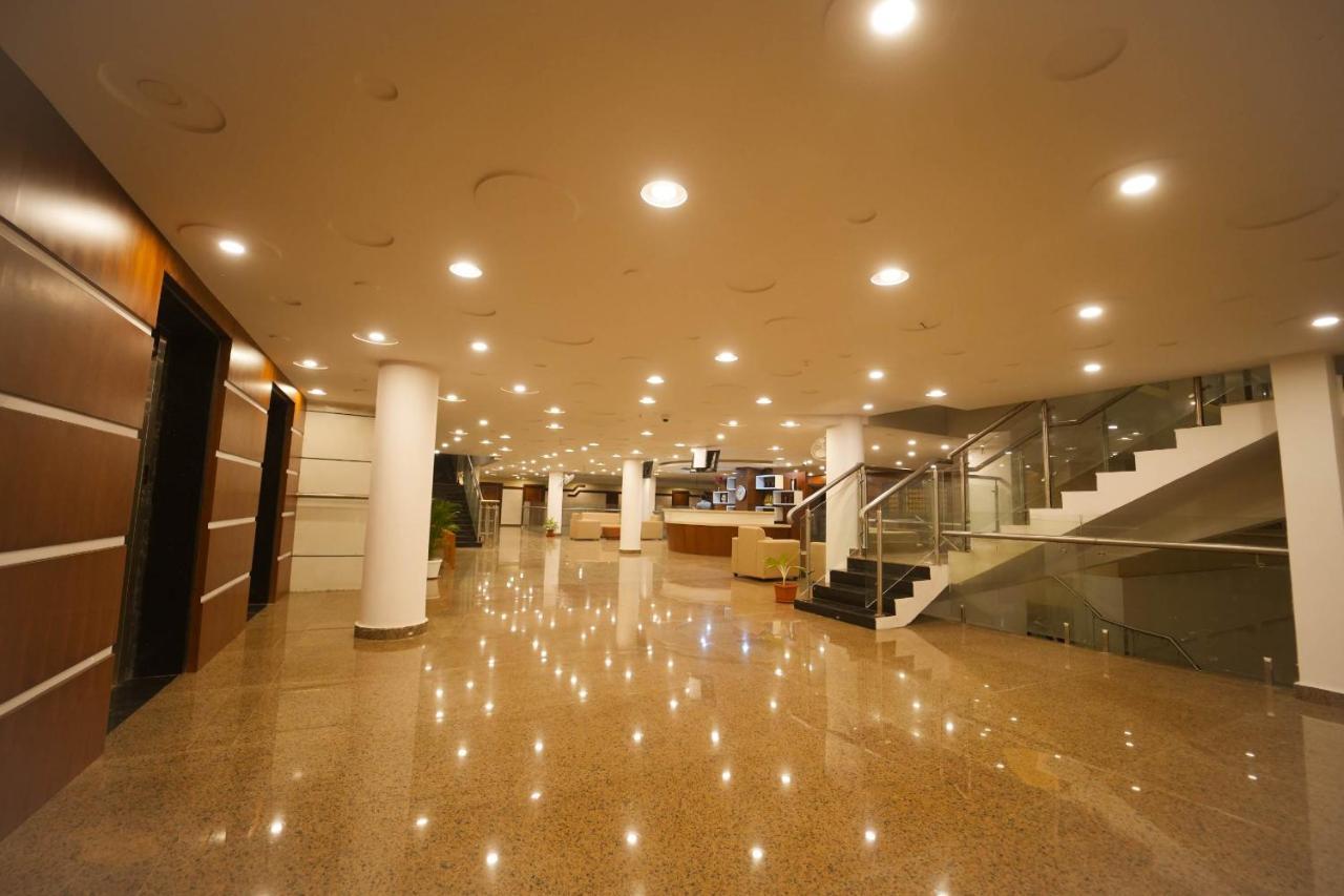 Hotel Bigmall Residency Kannangad Exterior foto