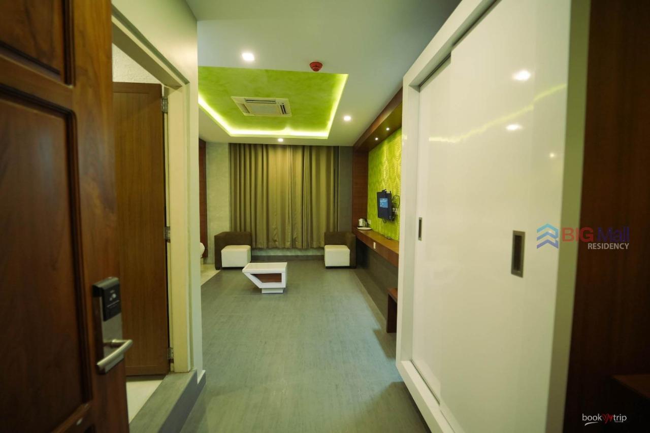 Hotel Bigmall Residency Kannangad Exterior foto