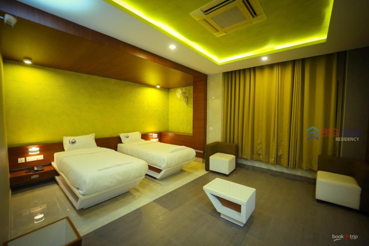 Hotel Bigmall Residency Kannangad Exterior foto